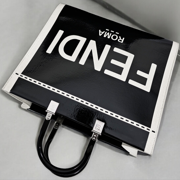 ✨️Authentic Fendi Medium Sunshine shopper Tote patent with canvas - Picture 8 of 15